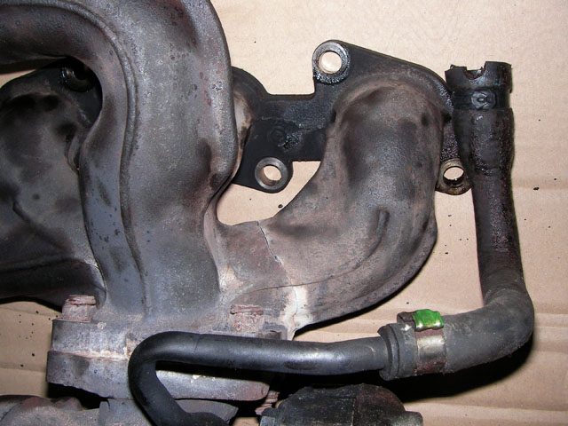 coop_manifold_crack.jpg